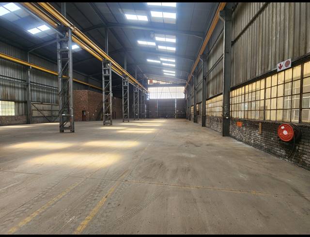 2,400M² WAREHOUSE TO LET IN WADEVILLE